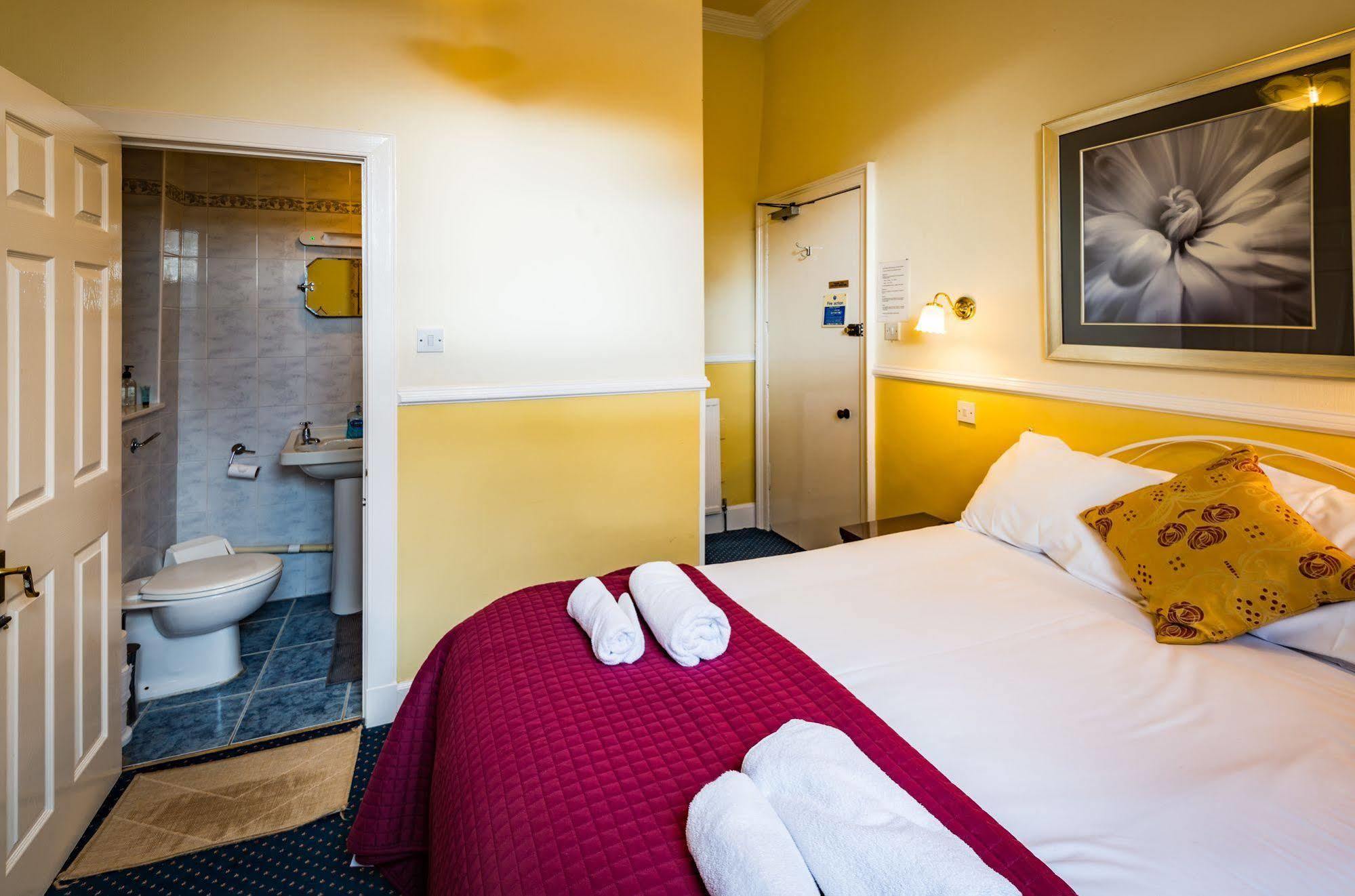 אדינבורו Strathallan Guest House מראה חיצוני תמונה