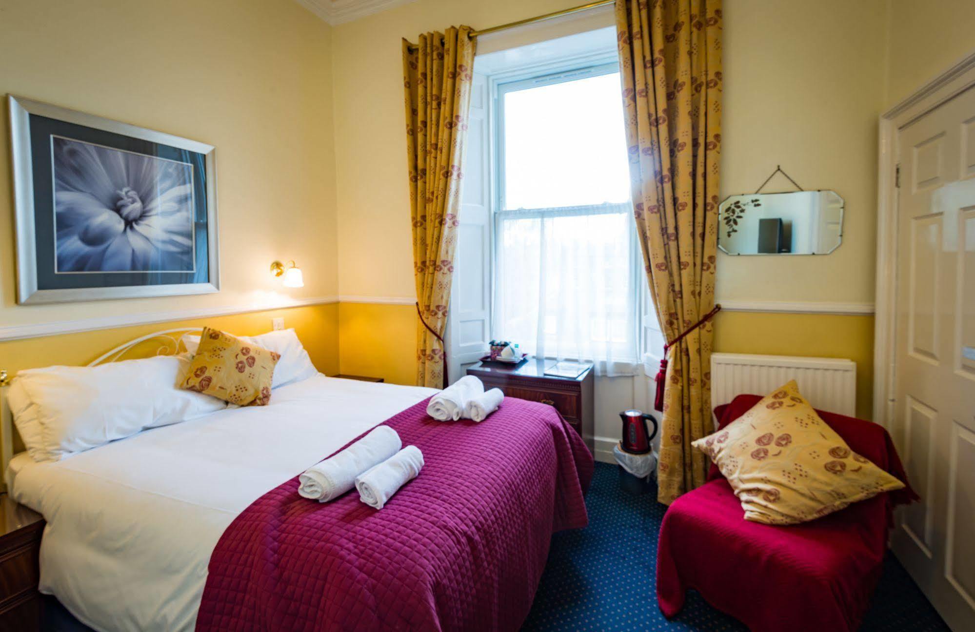 אדינבורו Strathallan Guest House מראה חיצוני תמונה